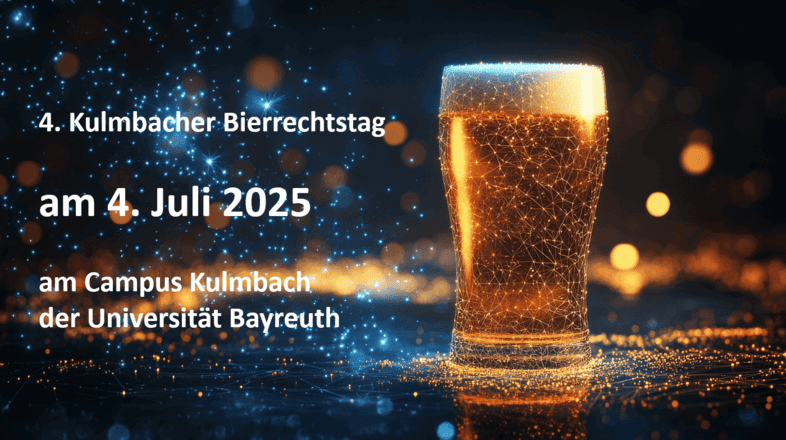 Nahaufnahme Bier, goldgelbe Flüssigkeit mit Kohlensäurebläschen